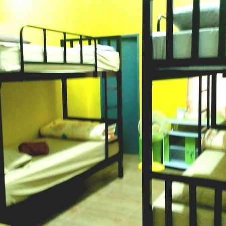 Yin Yang Guesthouse Чиангмай Екстериор снимка