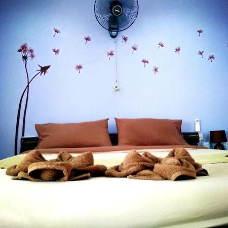 Yin Yang Guesthouse Чиангмай Екстериор снимка