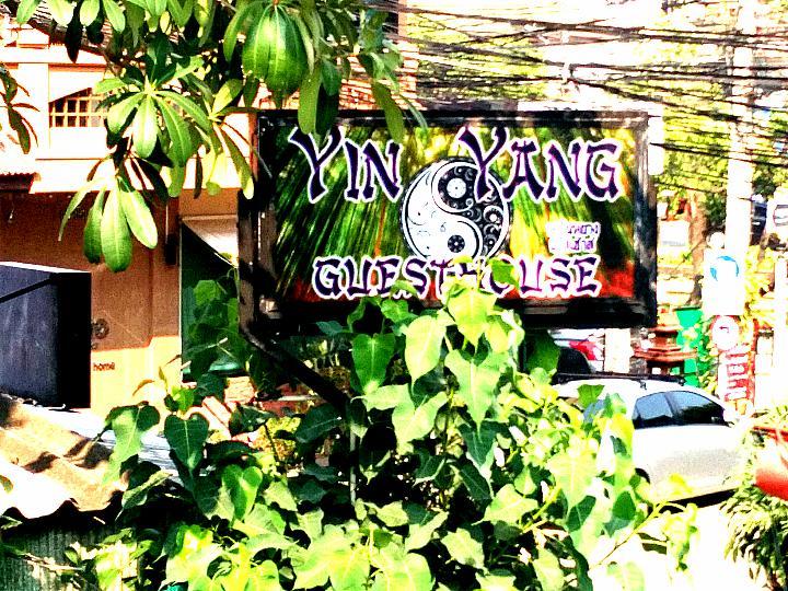 Yin Yang Guesthouse Чиангмай Екстериор снимка