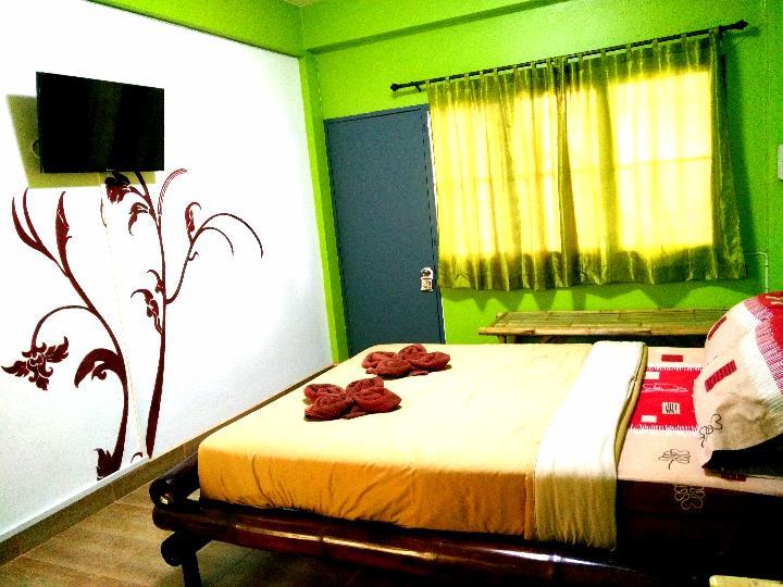 Yin Yang Guesthouse Чиангмай Екстериор снимка