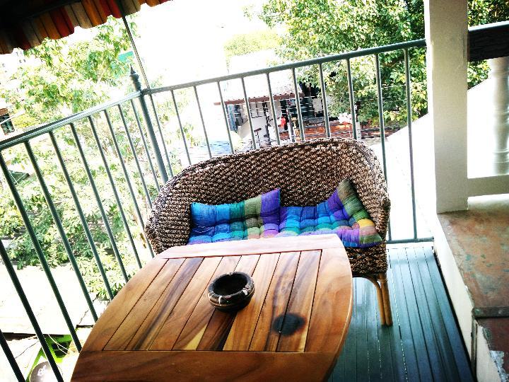 Yin Yang Guesthouse Чиангмай Екстериор снимка