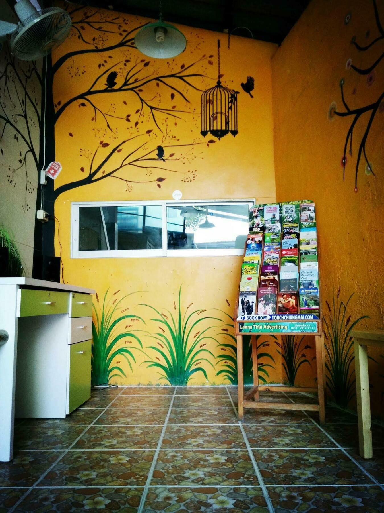 Yin Yang Guesthouse Чиангмай Екстериор снимка